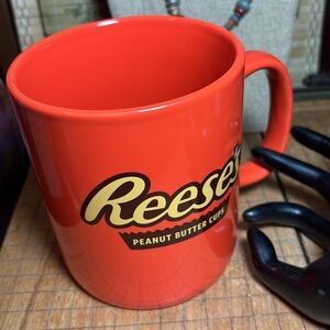 Reese’s Peanut Butter Cups Ceramic Giant Orange Coffee Mug 6”Lx5”Hx4.5”D EUC